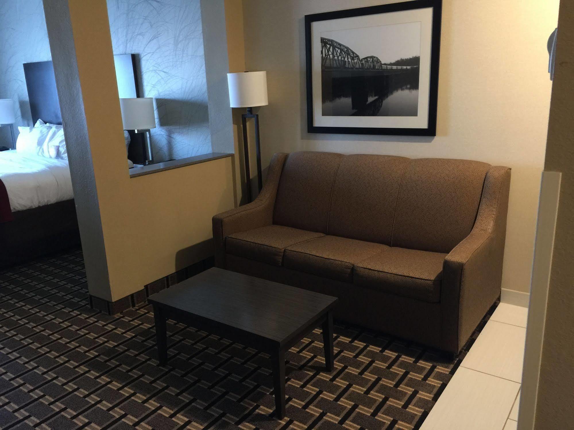 Comfort Hotel 4*
